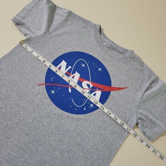 Buzz Aldrin Boy's Gray Crewneck Short Sleeve NASA Graphic T-Shirt - Picture 3 of 10